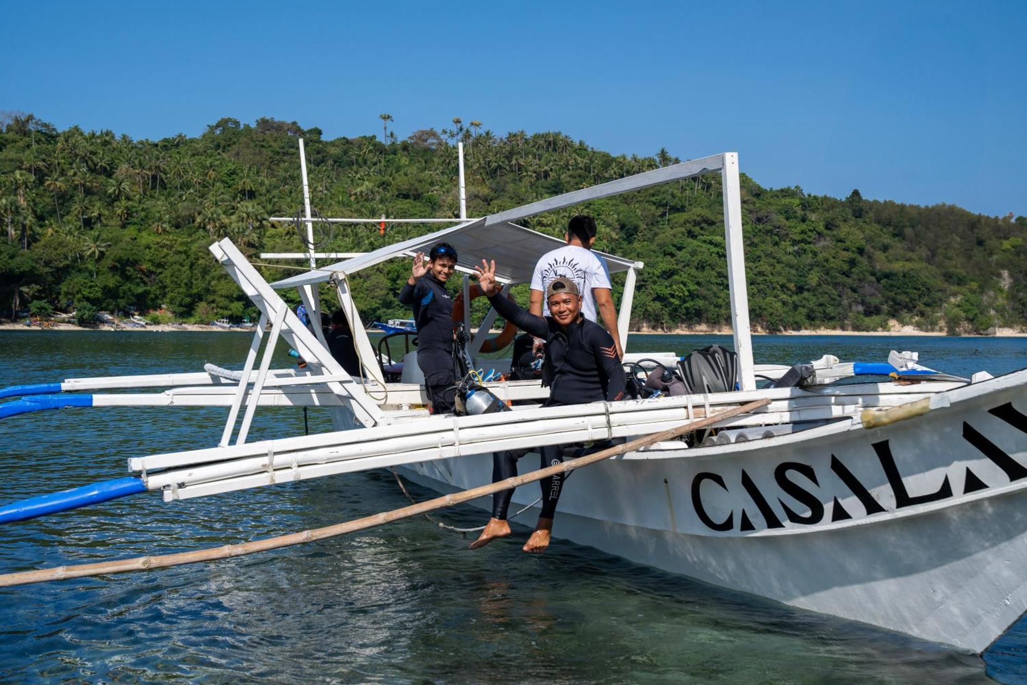 Casalay Boutique Villas & Dive Puerto Galera Bagian luar foto